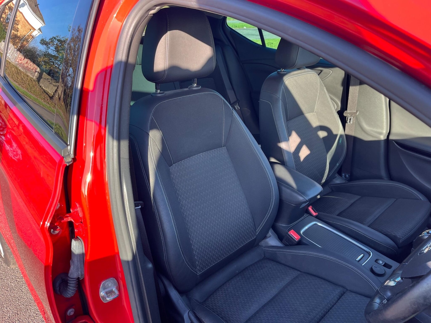 Used Vauxhall Astra for sale - 76989605: Photo 11