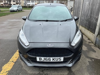 Used Ford Fiesta 2016 for sale - 77646510: Photo