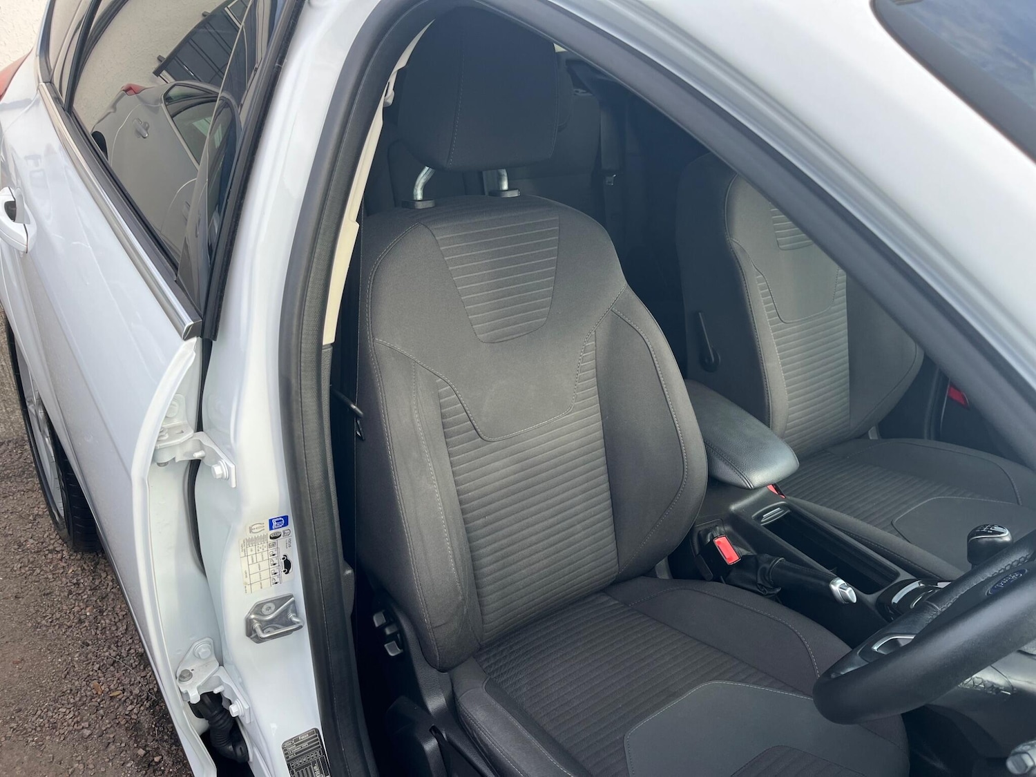 Used Ford Focus 2017 for sale - 76138570: Photo 11