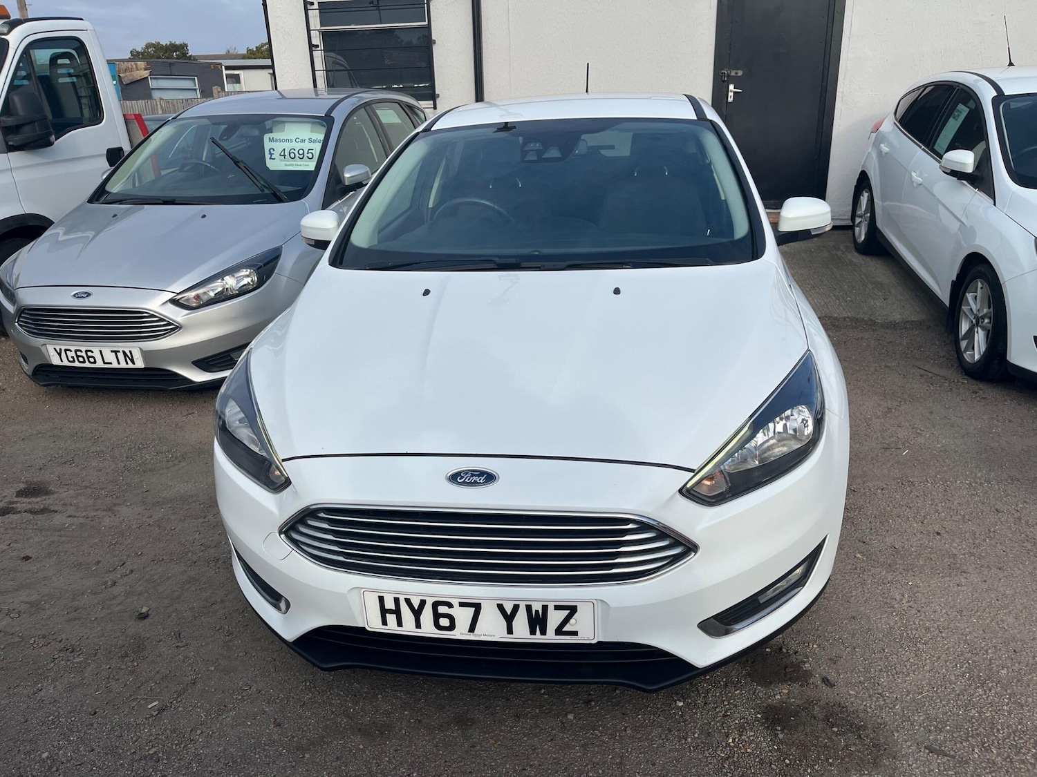 Used Ford Focus 2017 for sale - 76138570: Photo 2