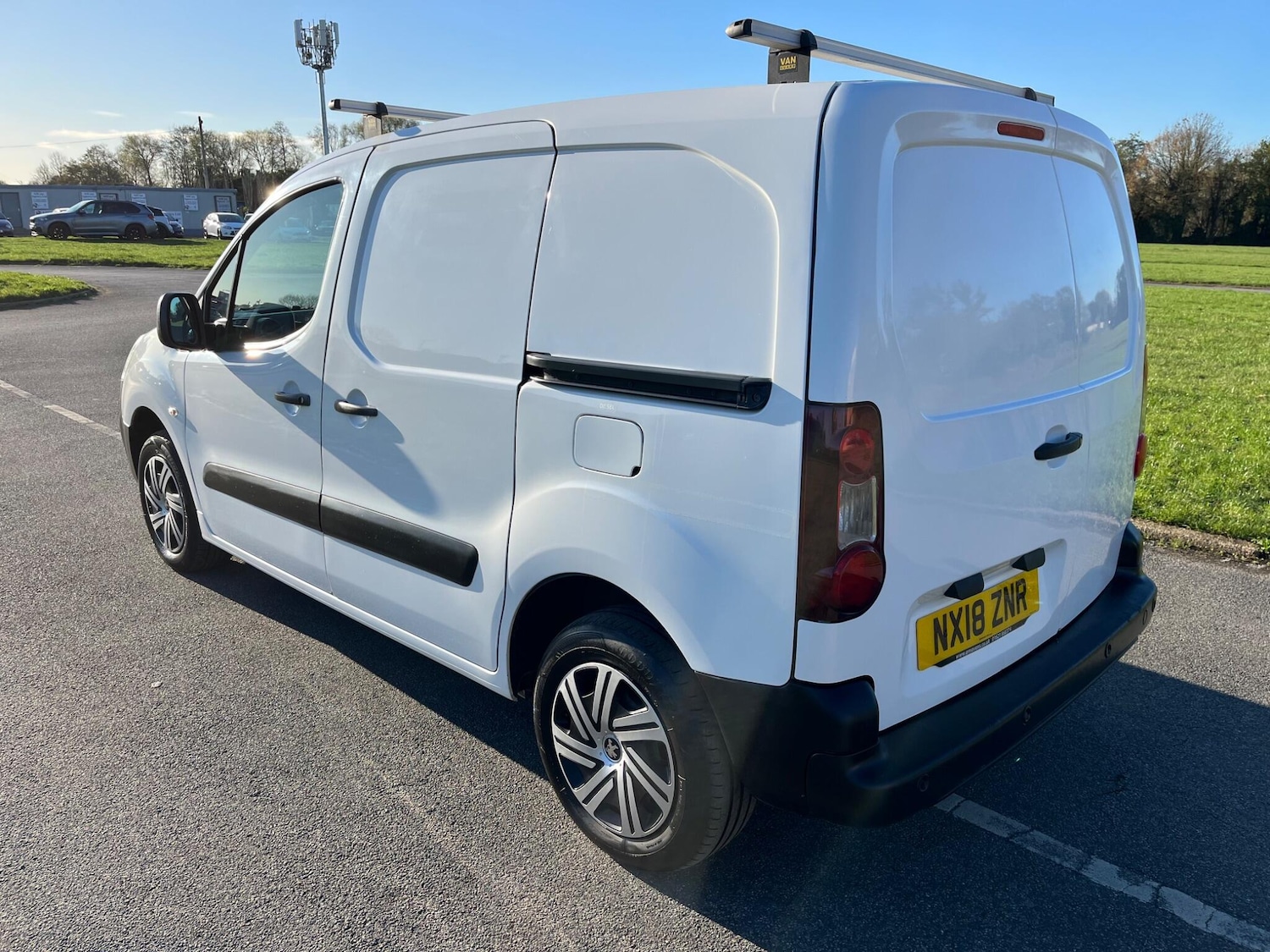 Used Peugeot Partner 2018 for sale - 76645905: Photo 4