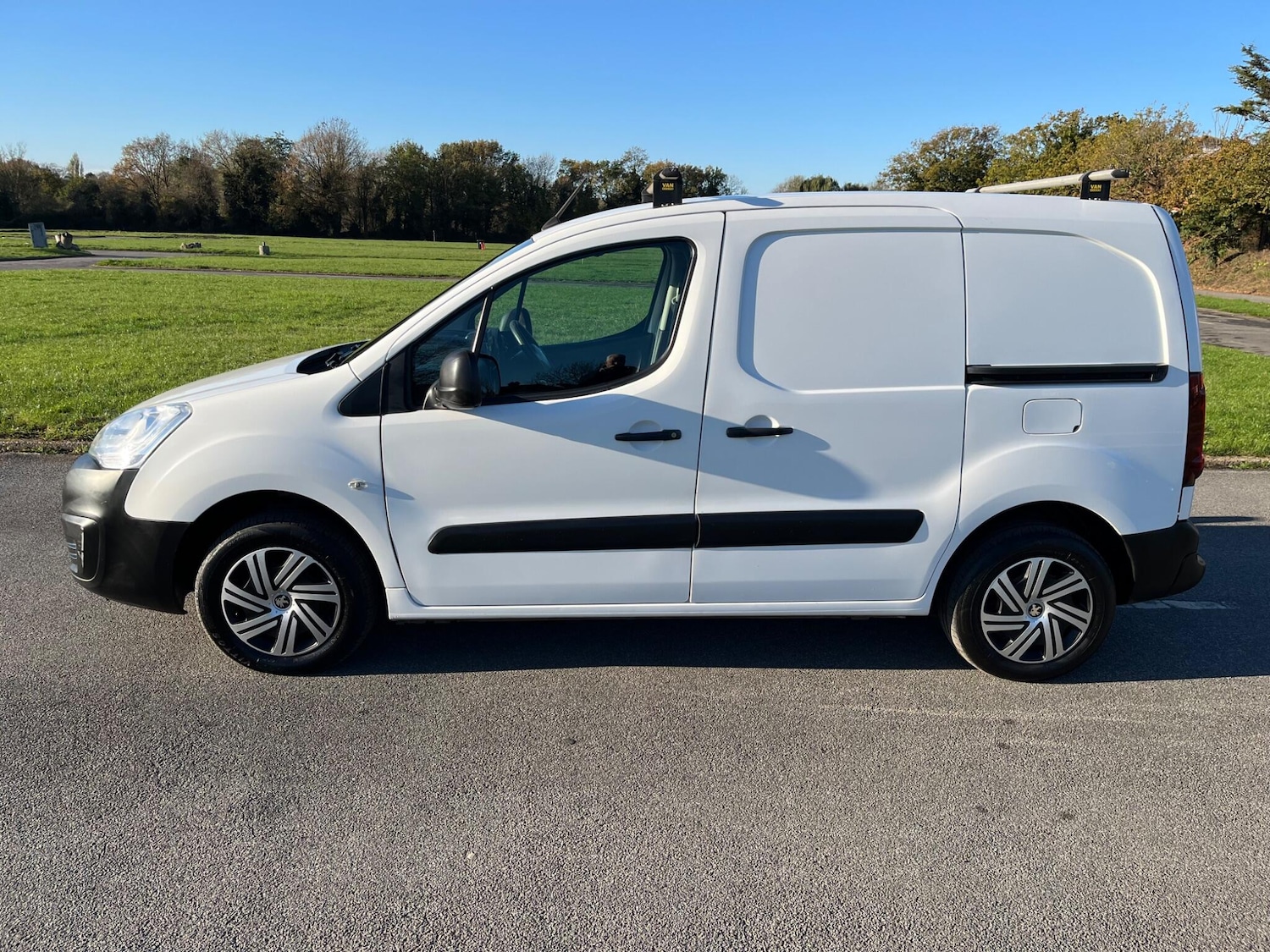 Used Peugeot Partner 2018 for sale - 76645905: Photo 8