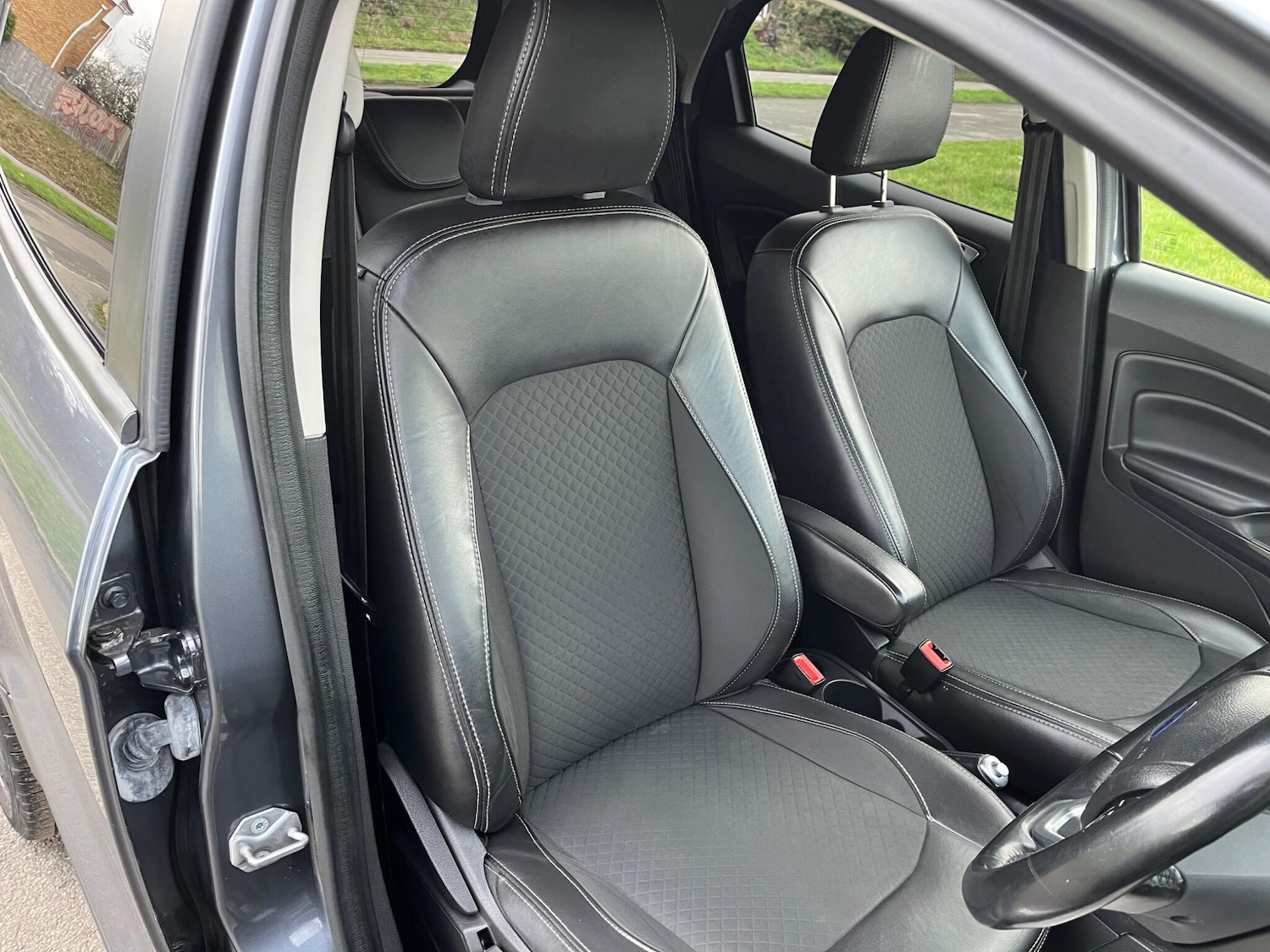 Used Ford Ecosport 2017 for sale - 77537161: Photo 14