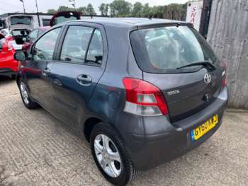 Used Toyota Yaris 2010 for sale - 74686575: Photo