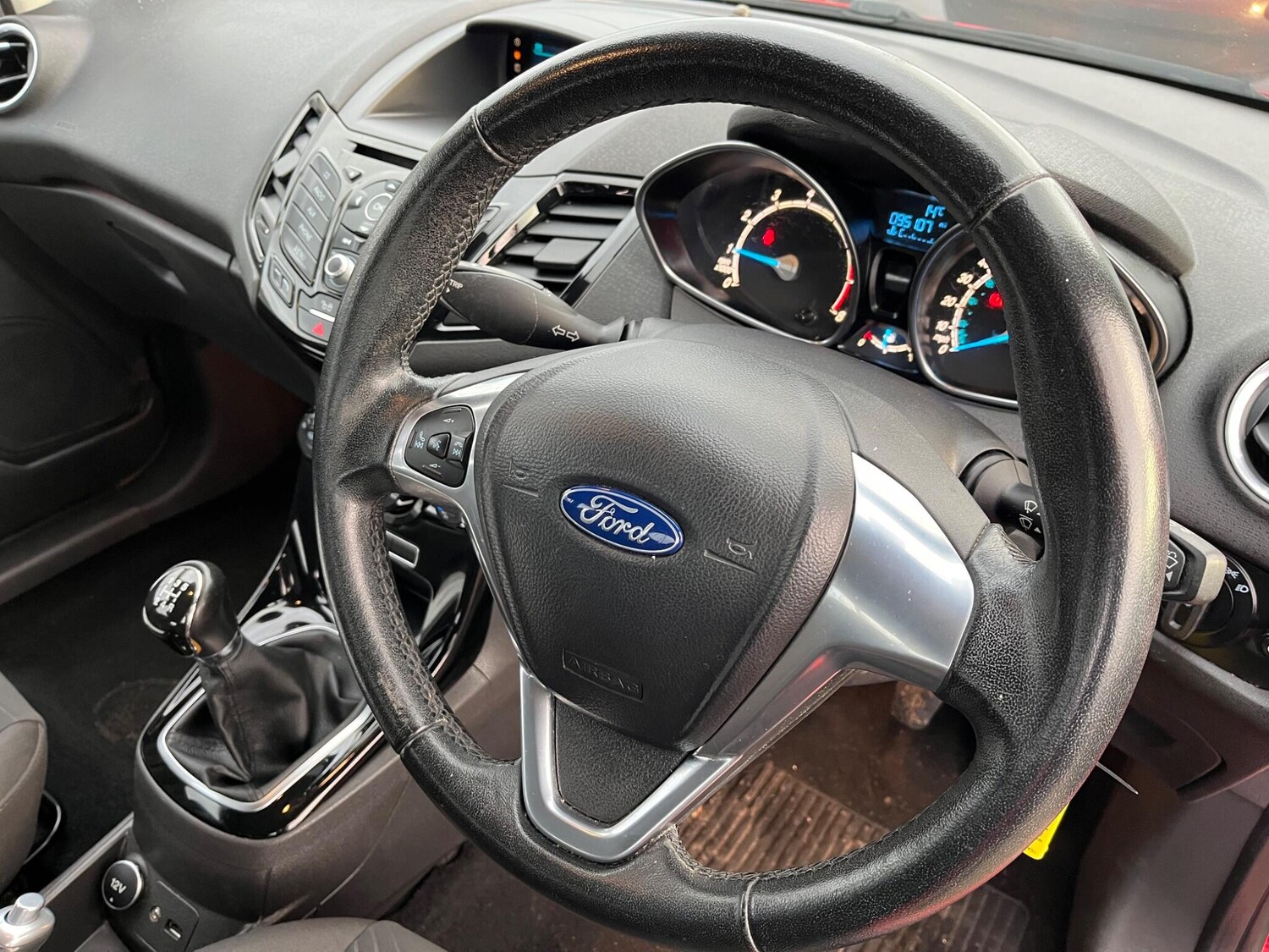 Used Ford Fiesta 2015 for sale - 76538181: Photo 8