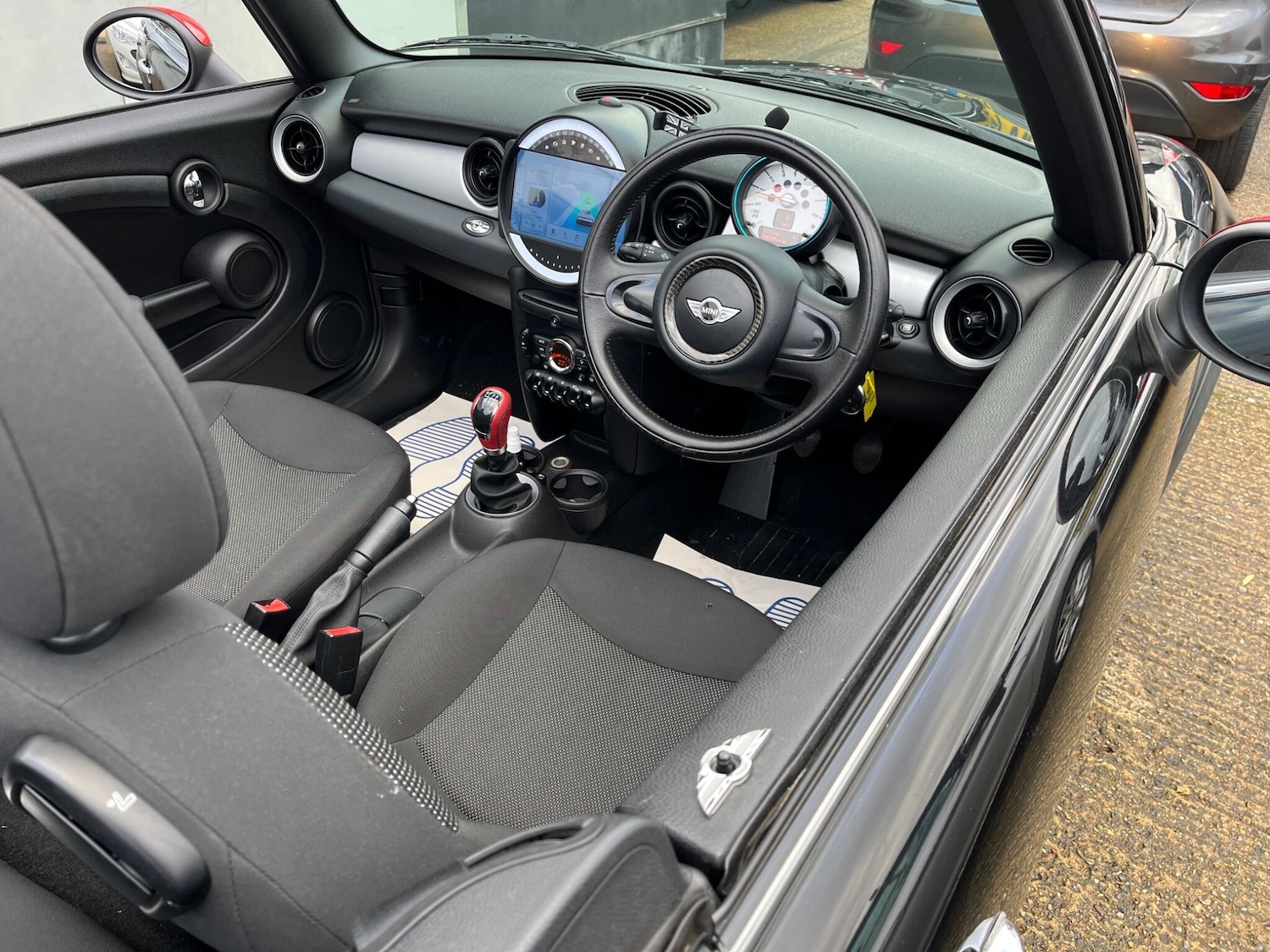 Used MINI Convertible 2012 for sale - 76359834: Photo 8