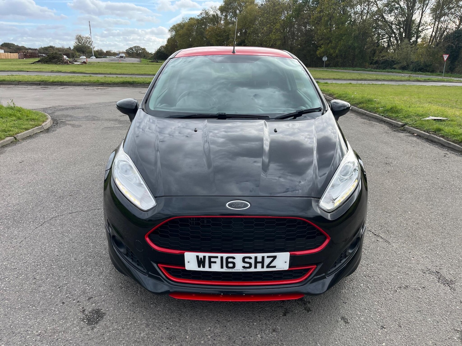 Used Ford Fiesta 2016 for sale - 76306349: Photo 2