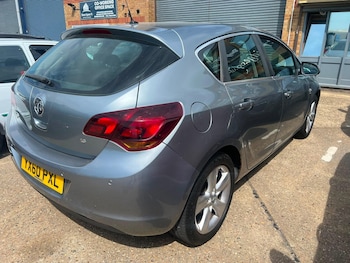 Used Vauxhall Astra 2010 for sale - 79256333: Photo