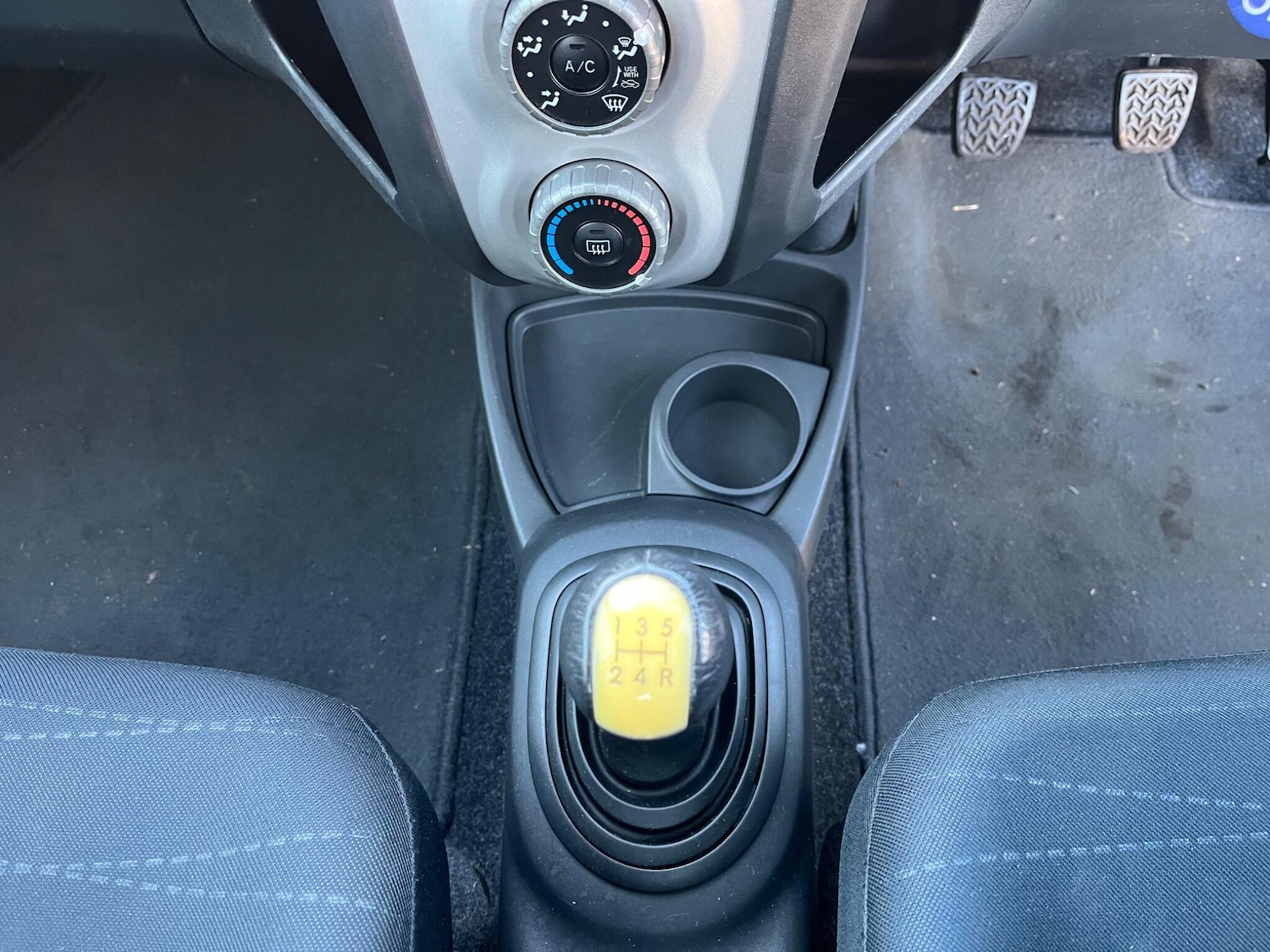 Used Toyota Yaris 2007 for sale - 76714400: Photo 15