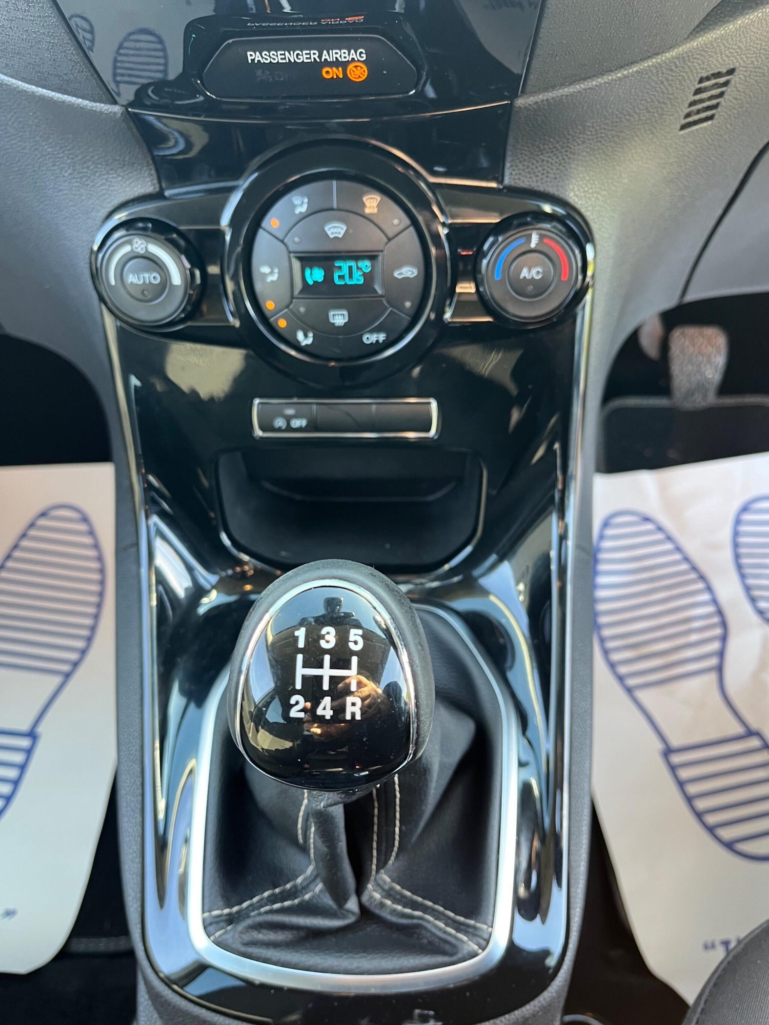 Used Ford Fiesta 2015 for sale - 77279124: Photo 17