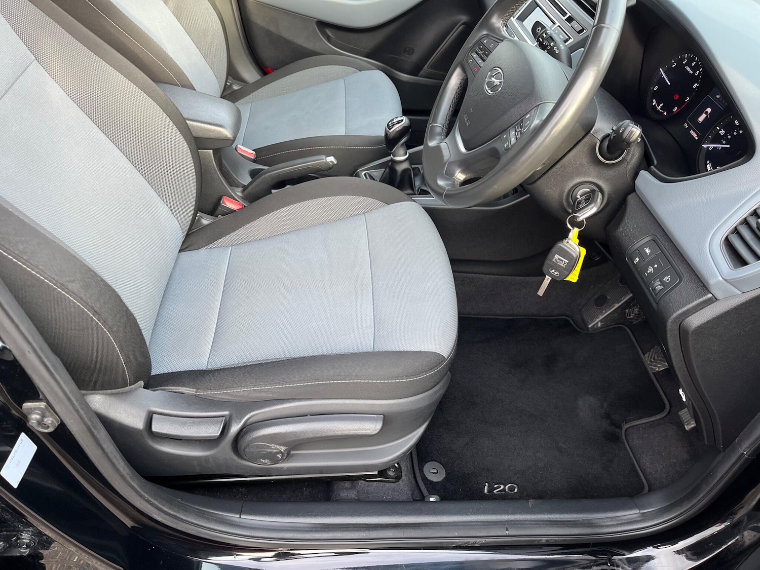 Used Hyundai i20 2016 for sale - 77838939: Photo 9