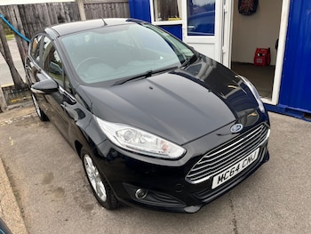 Used Ford Fiesta 2015 for sale - 76997810: Photo