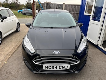 Used Ford Fiesta 2015 for sale - 76997810: Photo