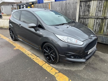 Used Ford Fiesta 2016 for sale - 77970550: Photo