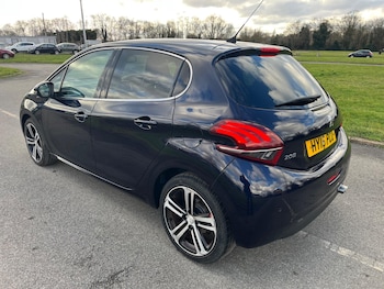 Used Peugeot 208 2016 for sale - 77238590: Photo