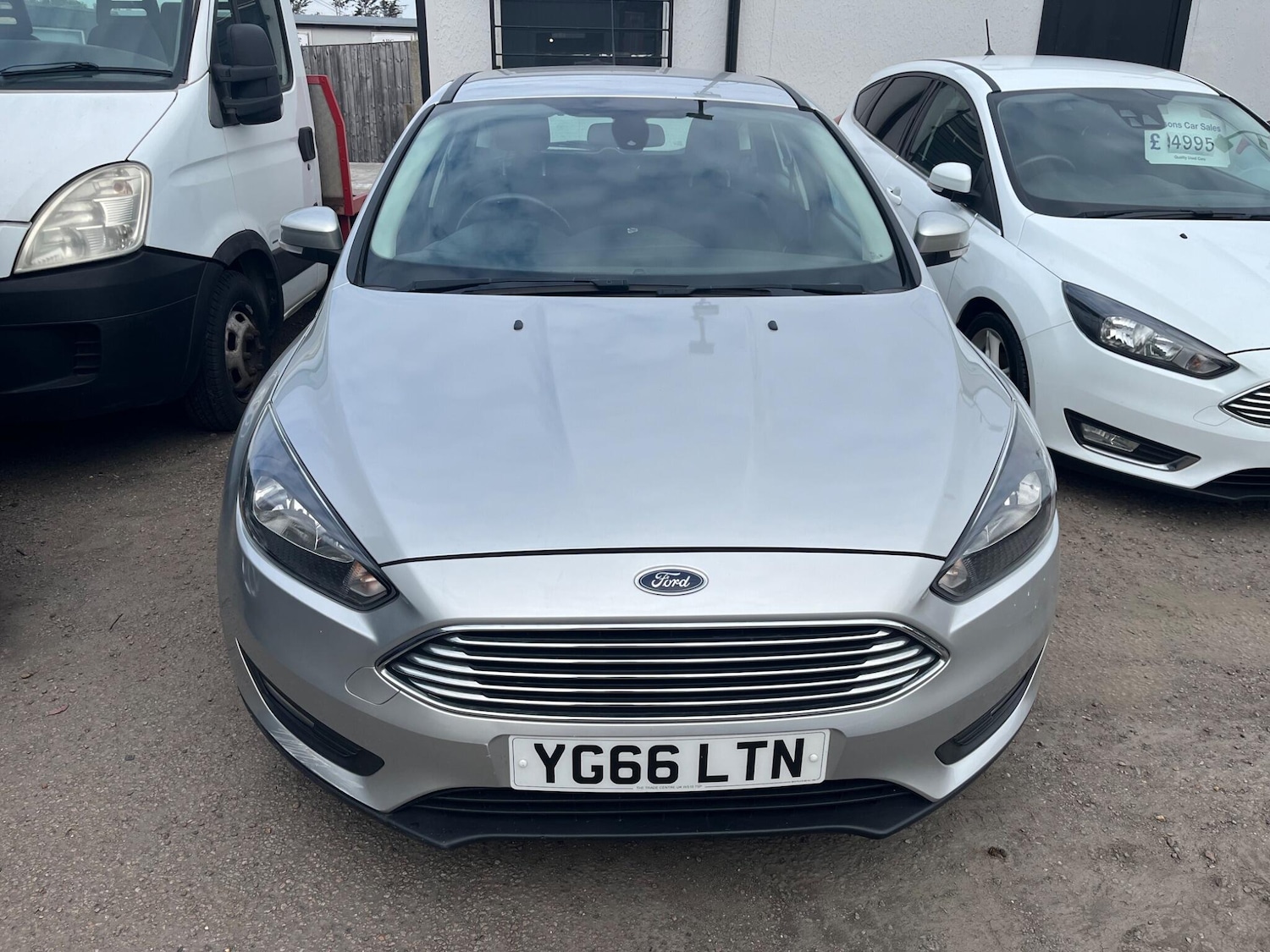 Used Ford Focus 2016 for sale - 76592149: Photo 2