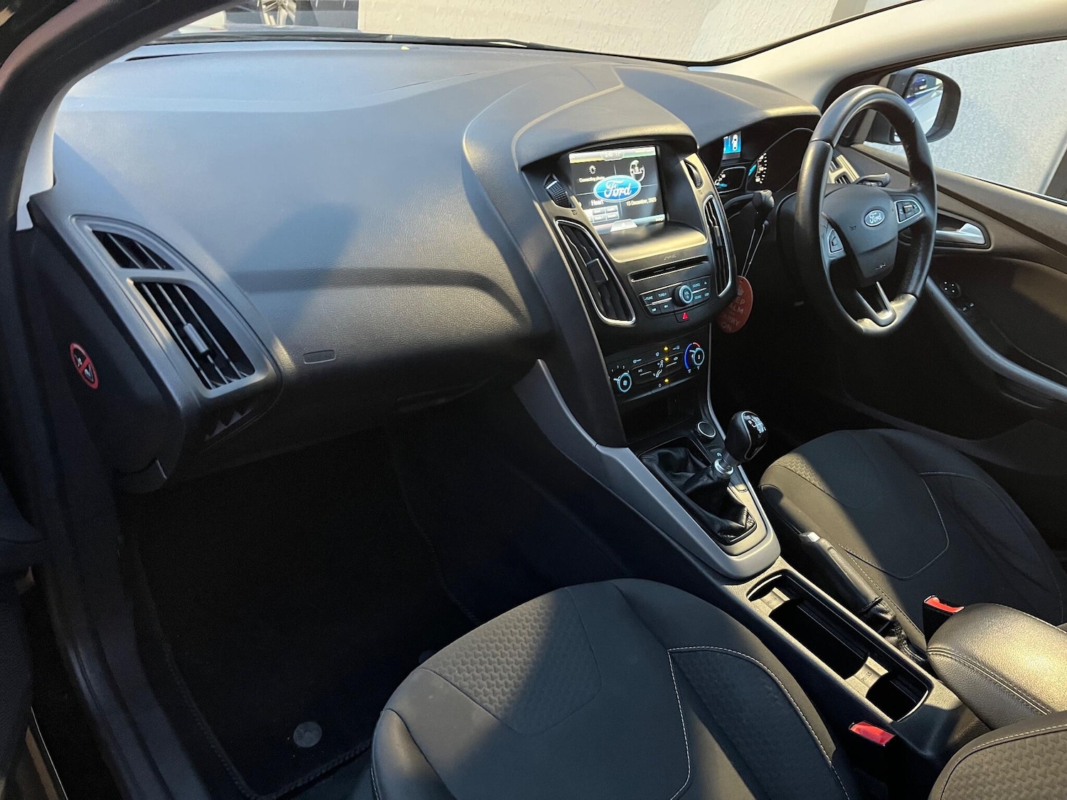 Used Ford Focus 2016 for sale - 76898947: Photo 10