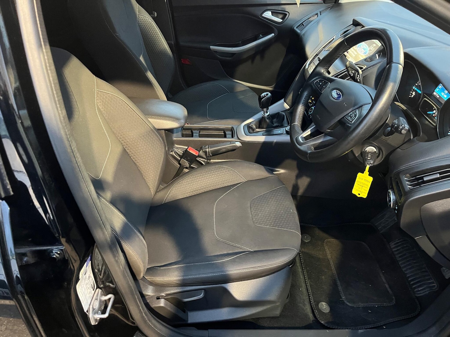 Used Ford Focus 2016 for sale - 76898947: Photo 8