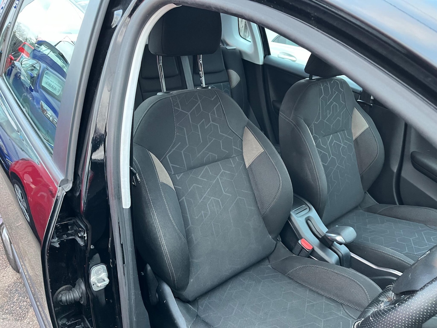 Used Peugeot 2008 2016 for sale - 76997198: Photo 11