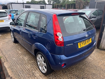 Used Ford Fiesta 2008 for sale - 75302402: Photo