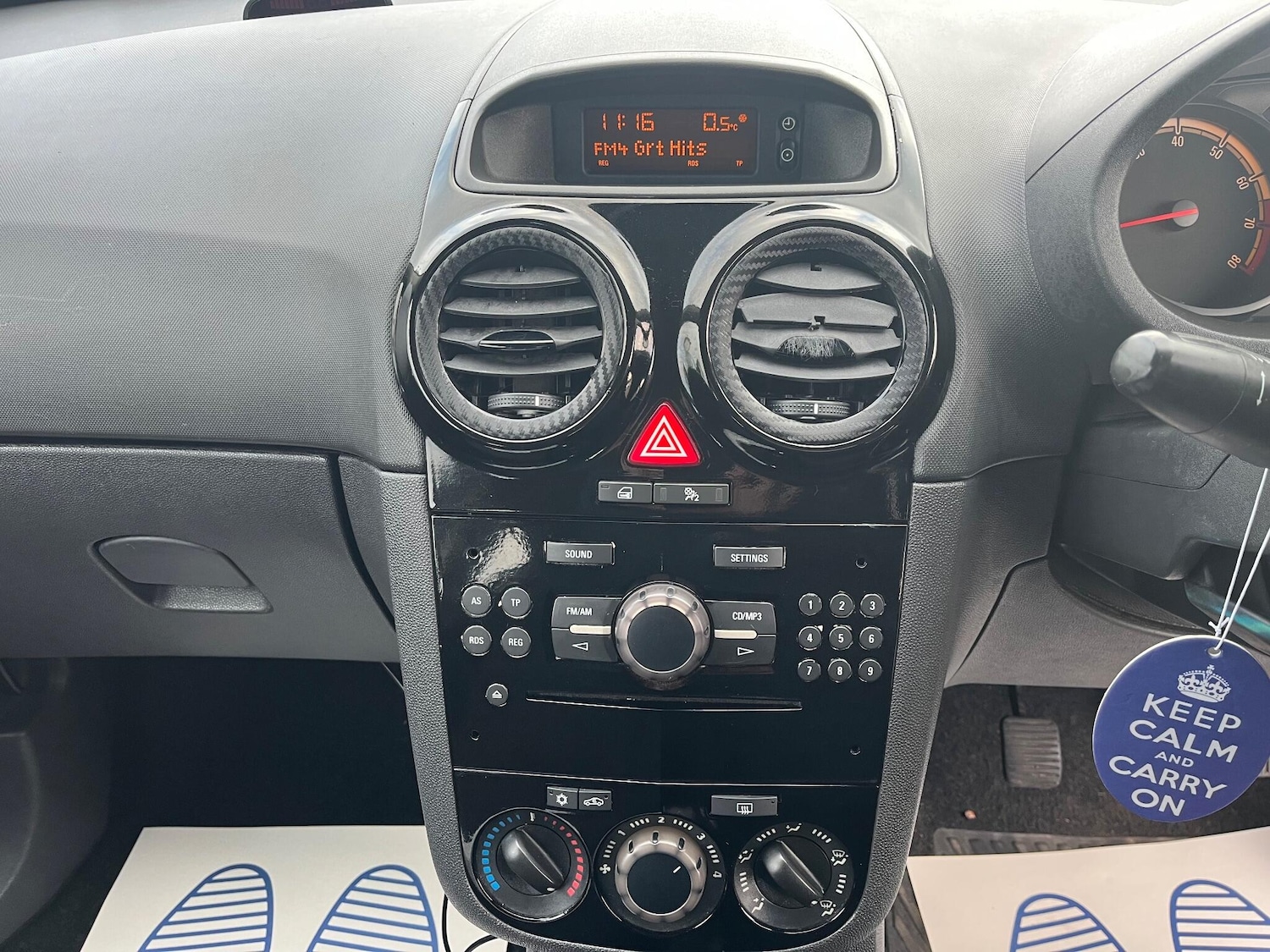 Used Vauxhall Corsa 2010 for sale - 77120367: Photo 12