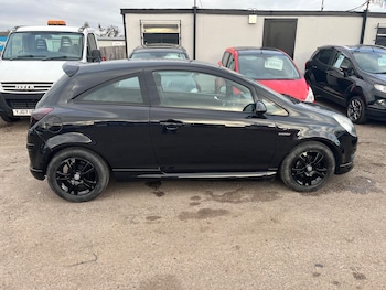 Used Vauxhall Corsa 2010 for sale - 77120367: Photo