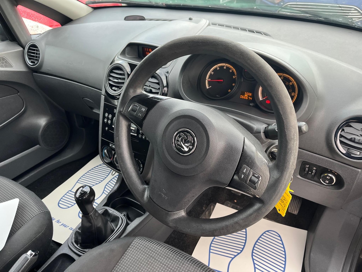 Used Vauxhall Corsa 2010 for sale - 77120367: Photo 8