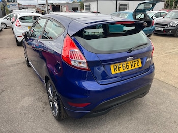 Used Ford Fiesta 2016 for sale - 75563089: Photo