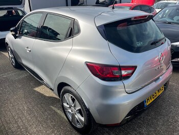 Used Renault Clio 2015 for sale - 77939800: Photo