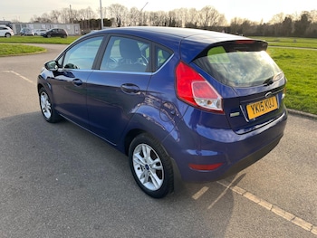Used Ford Fiesta 2015 for sale - 77737518: Photo