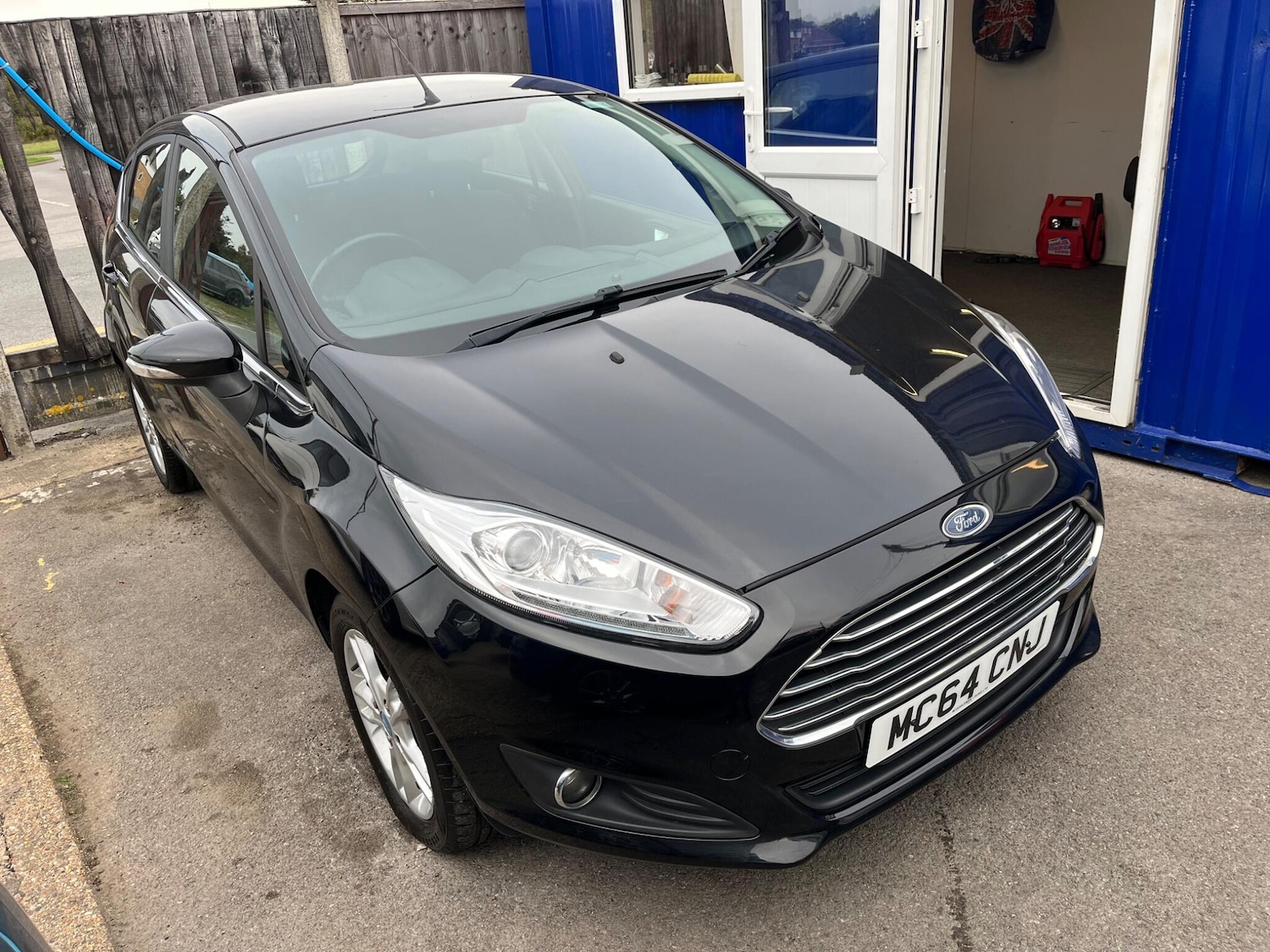 Used Ford Fiesta 2015 for sale - 76137630: Photo 1