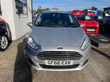 Used Ford Fiesta 2016 for sale - 76359897: Photo