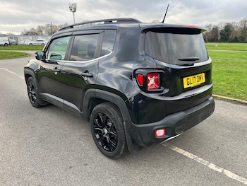 Used Jeep Renegade 2017 for sale - 76912950: Photo