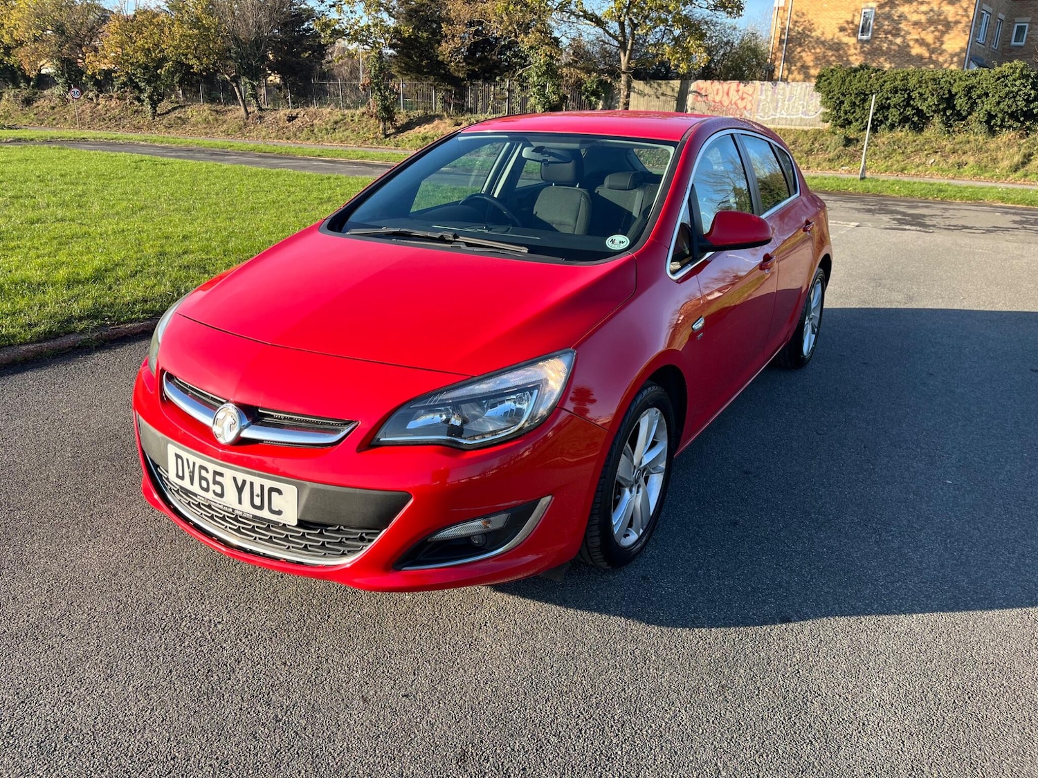 Used Vauxhall Astra 2015 for sale - 76714656: Photo 3