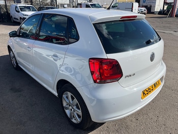 Used Volkswagen Polo 2014 for sale - 77883540: Photo