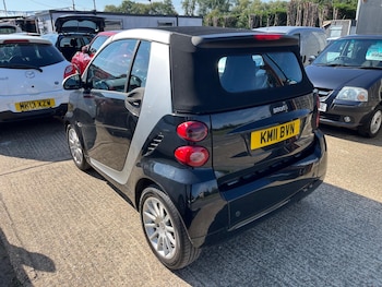 Used smart fortwo 2011 for sale - 75867101: Photo