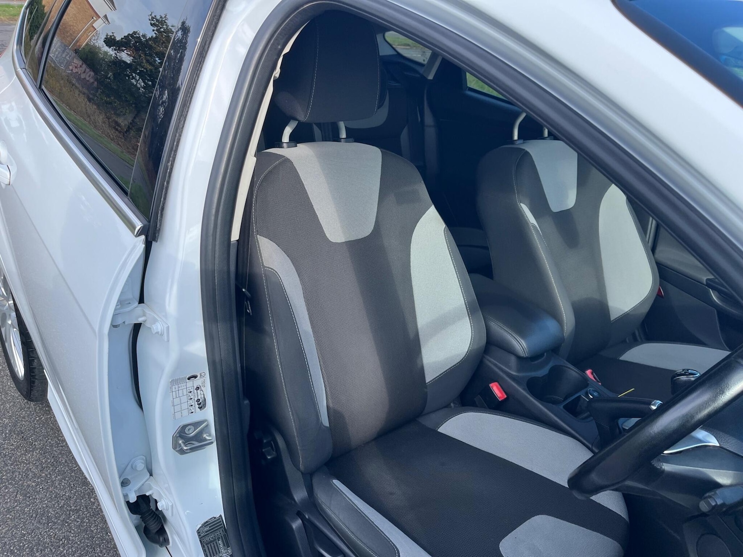 Used Ford Focus 2013 for sale - 76326269: Photo 13