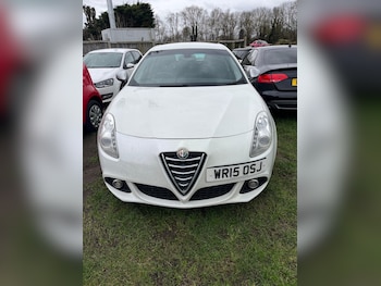 2015 (15) - 2.0 JTDM-2 Business 5dr