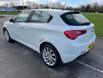 Used Alfa Romeo Giulietta 2015 for sale - 77646042: Photo