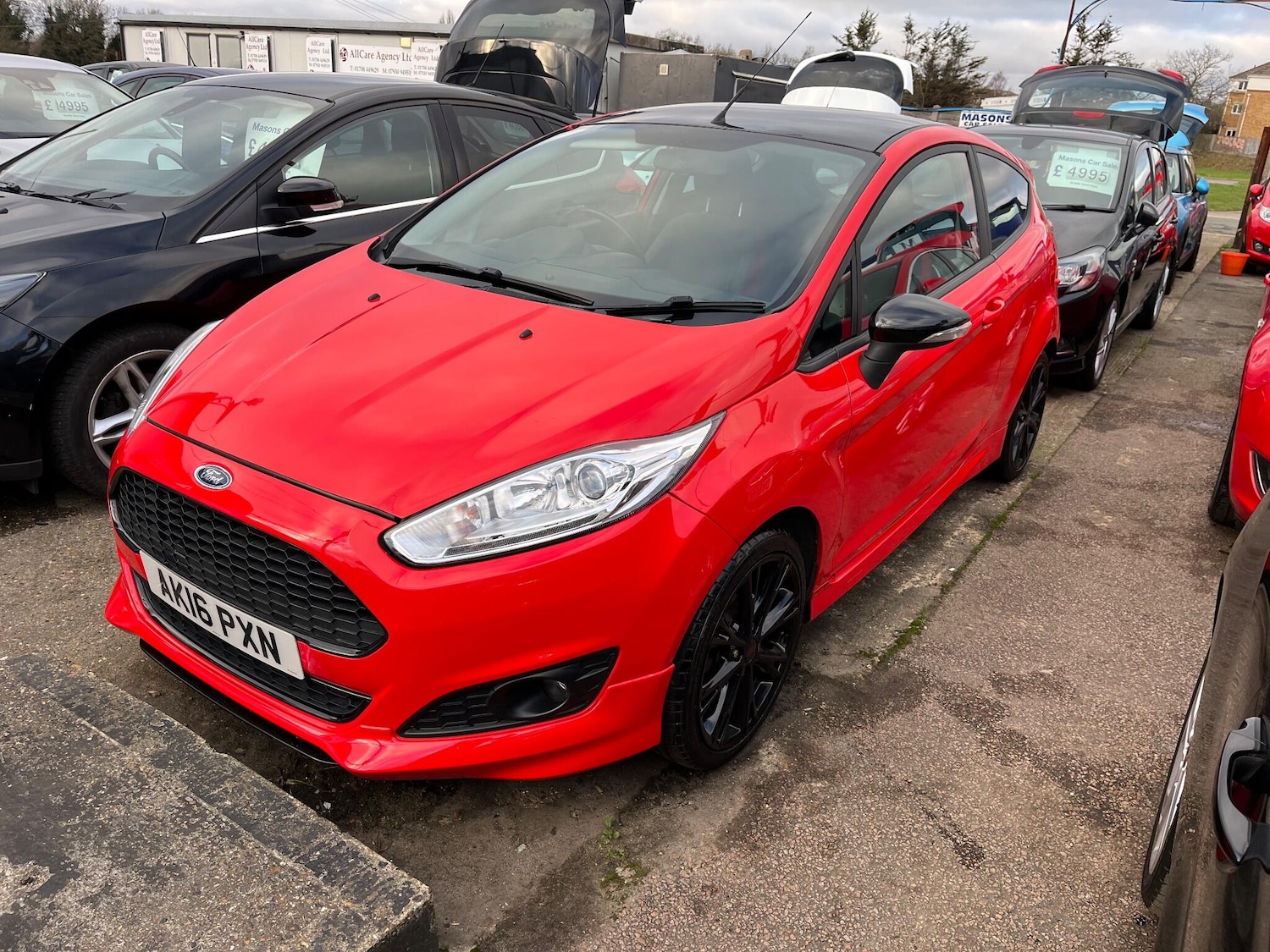 Used Ford Fiesta 2016 for sale - 77057477: Photo 3