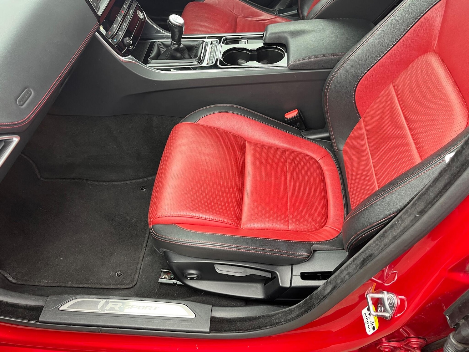 Used Jaguar XE for sale - 77854316: Photo 12