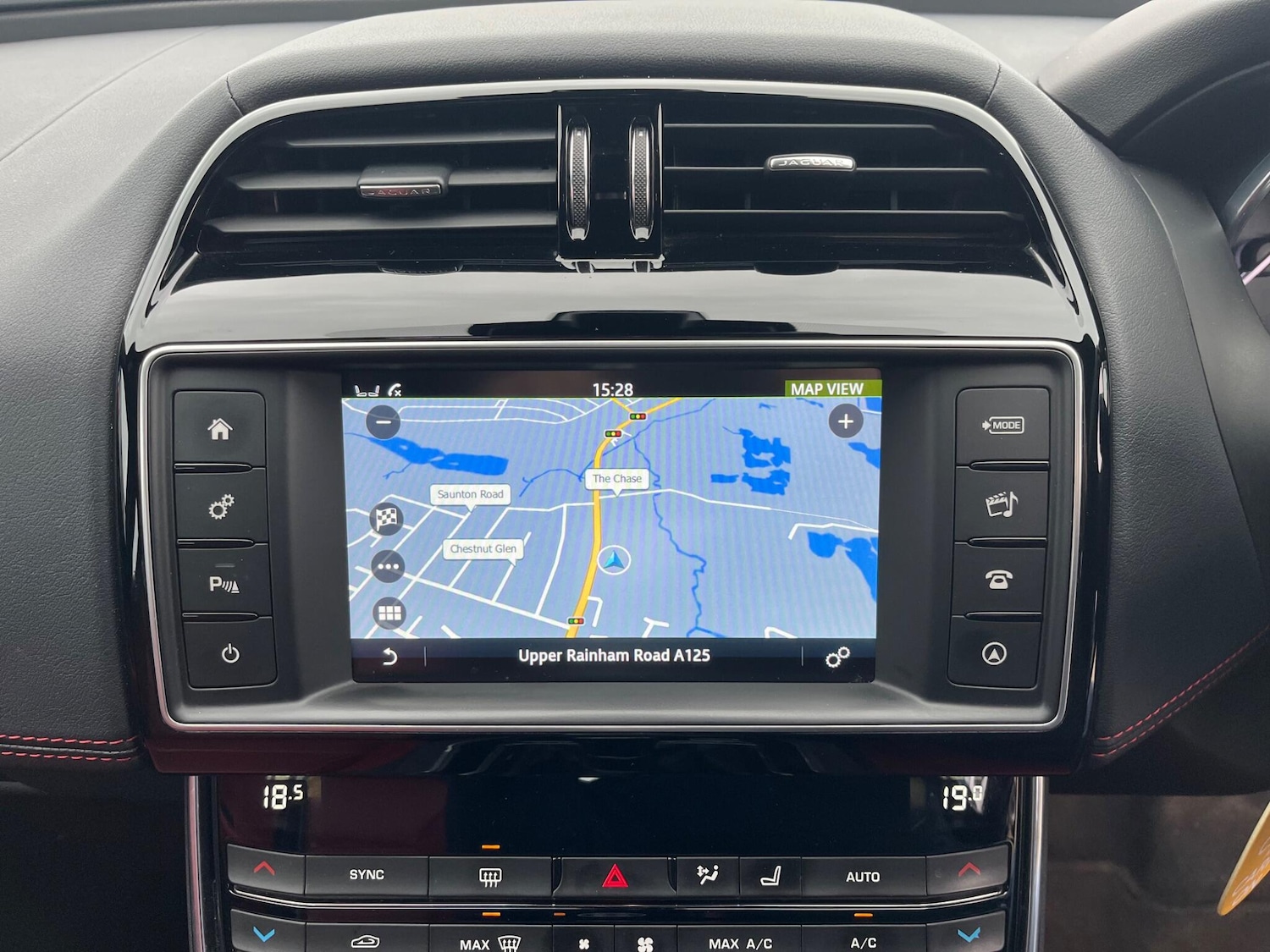 Used Jaguar XE for sale - 77854316: Photo 18