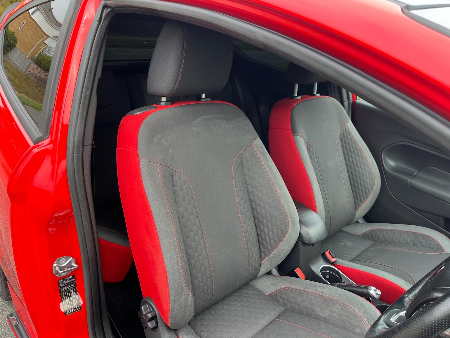 Used Ford Fiesta 2017 for sale - 76043043: Photo 12