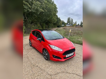 Used Ford Fiesta 2017 for sale - 76043043: Photo