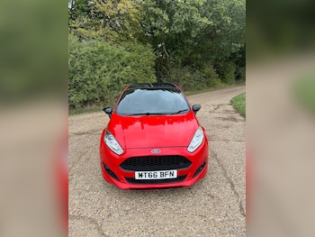 Used Ford Fiesta 2017 for sale - 76043043: Photo