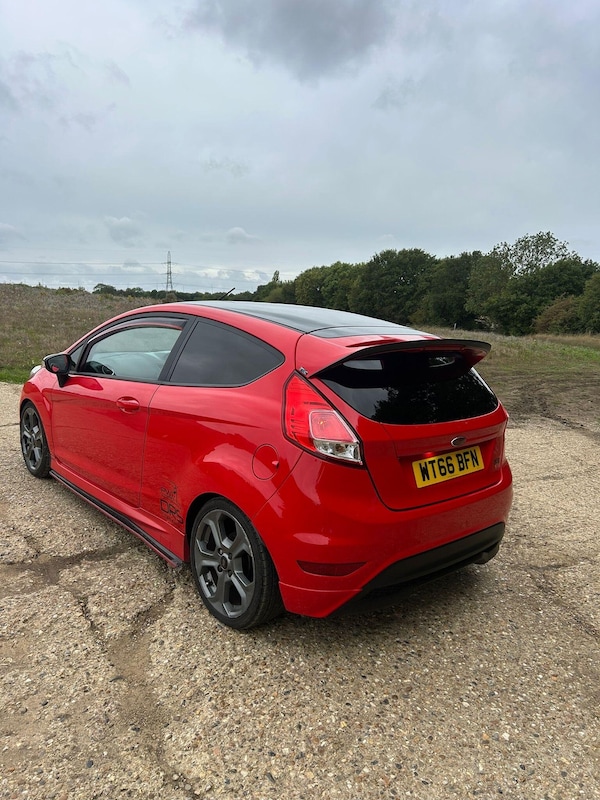 Used Ford Fiesta 2017 for sale - 76043043: Photo 4