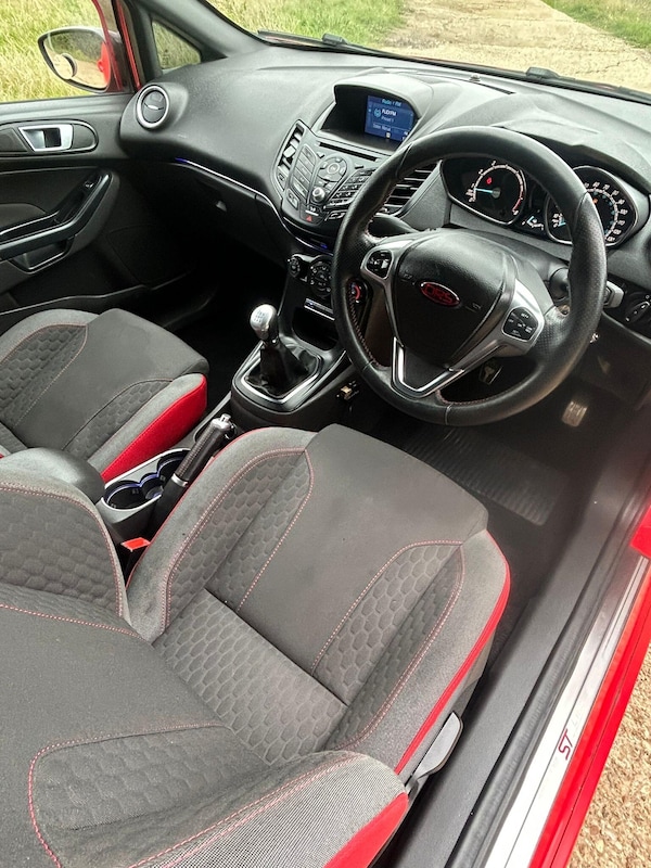 Used Ford Fiesta 2017 for sale - 76043043: Photo 8
