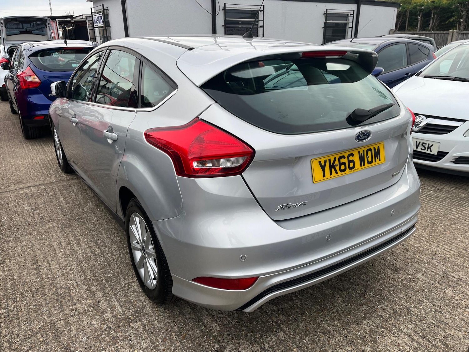 Used Ford Focus 2017 for sale - 76201143: Photo 4