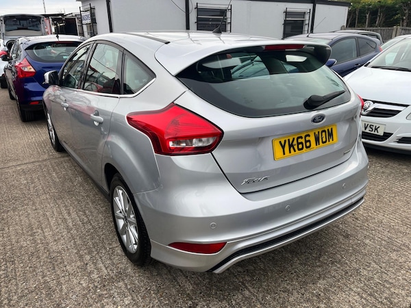 Used Ford Focus 2017 for sale - 76201143: Photo 4