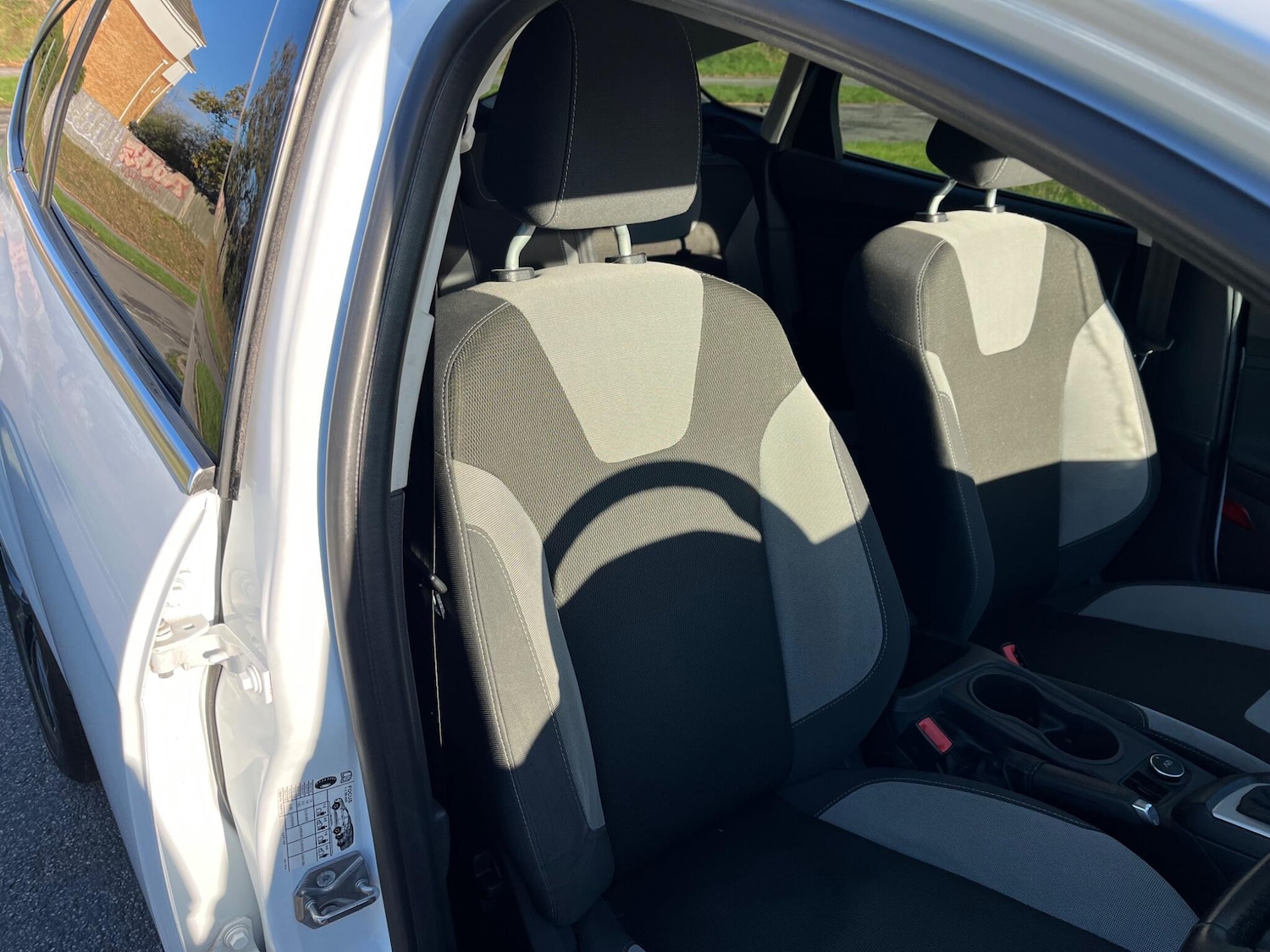 Used Ford Focus 2014 for sale - 76645124: Photo 14